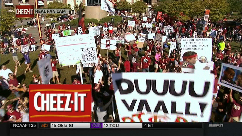 Illustration for article titled Rape Jokes Everywhere: Your College GameDay Sign Roundup